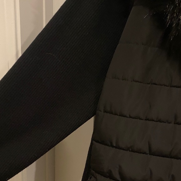 Calvin Klein Black Puffer Coat with Fur Trim - Picture 2 of 6